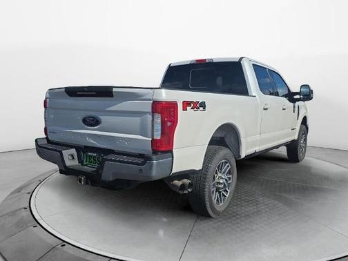 2017 Ford F-350 LARIAT SUPER DUTY