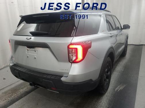 ICONIC SILVER 2024 Ford Explorer TIMBERLINE