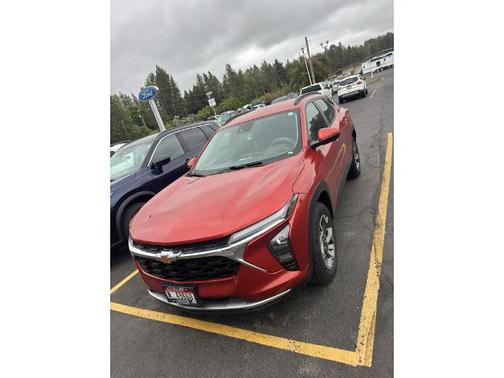 Cayenne Orange Metallic 2024 Chevrolet Trax LT