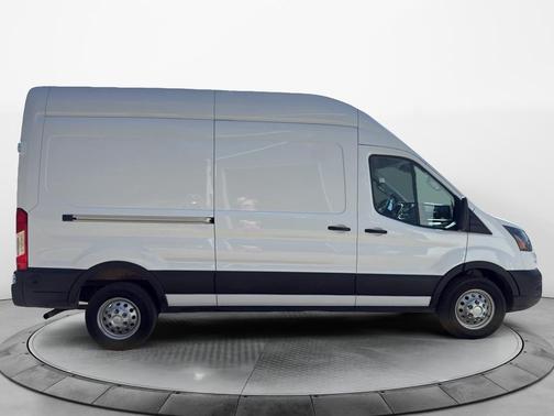 Oxford White 2025 Ford Transit-250 Base
