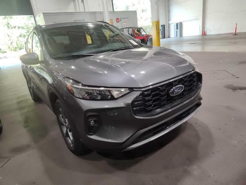 Carbonized Gray Metallic 2025 Ford Escape ST-Line Select