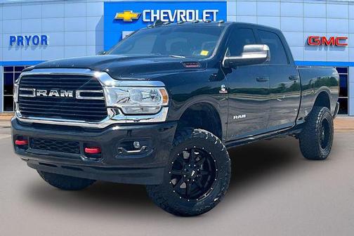 Diamond Black Crystal Pearlcoat 2021 RAM 2500 Big Horn Crew Cab 4x4 6'4' Box