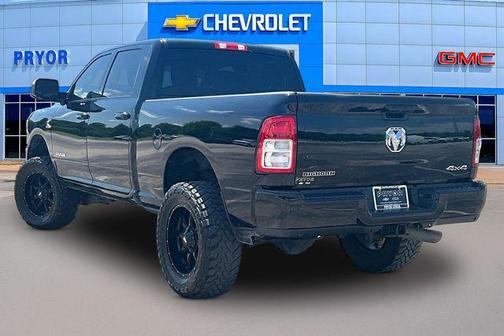 Diamond Black Crystal Pearlcoat 2021 RAM 2500 Big Horn Crew Cab 4x4 6'4' Box