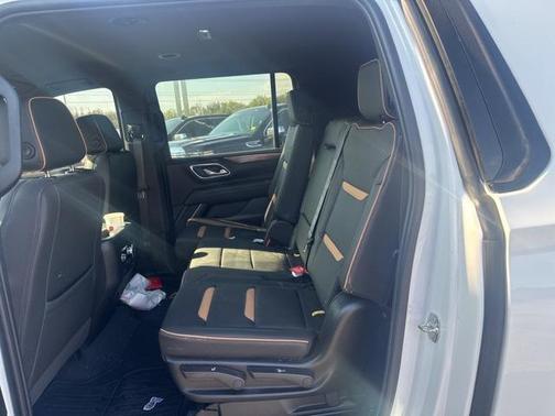 2024 GMC Yukon XL 4WD AT4