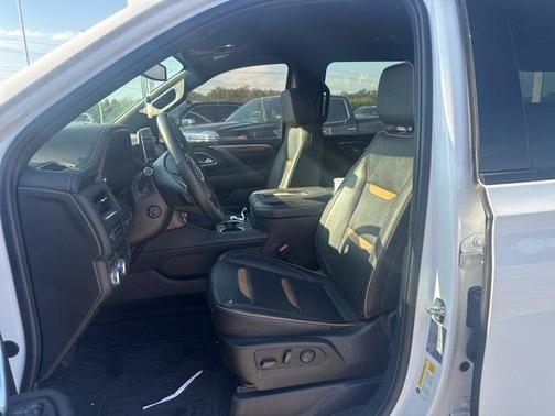 2024 GMC Yukon XL 4WD AT4