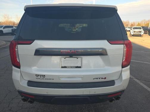 2022 GMC Yukon XL 4WD AT4