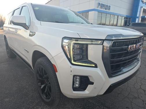 2022 GMC Yukon XL 4WD AT4