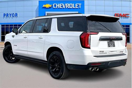 2022 GMC Yukon XL 4WD AT4