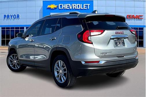 2024 GMC Terrain SLT