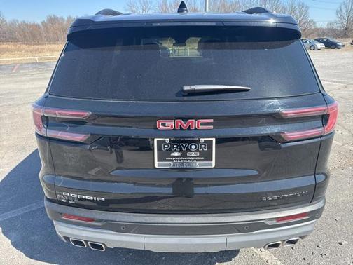 2025 GMC Acadia FWD Elevation