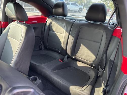 2014 Volkswagen Beetle DSG 2.0L TDI w/Sun/Sound/Nav