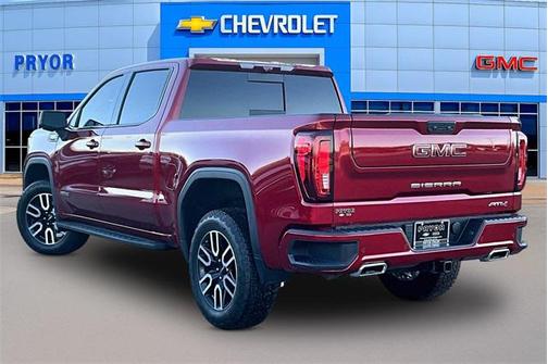 2025 GMC Sierra 1500 AT4