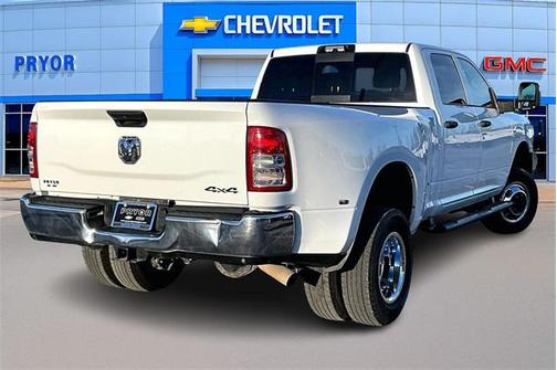 2024 RAM 3500 Tradesman Crew Cab 4x4 8' Box