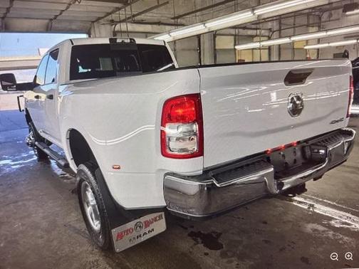 2024 RAM 3500 Tradesman Crew Cab 4x4 8' Box