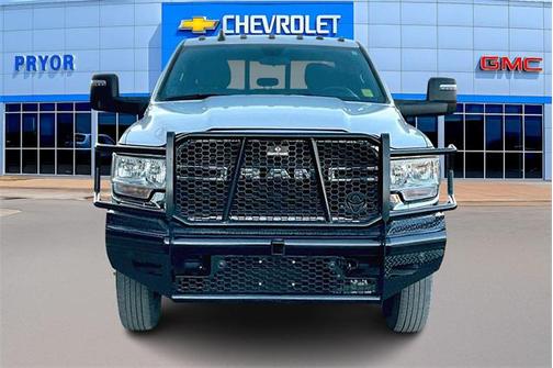 2024 RAM 3500 Tradesman Crew Cab 4x4 8' Box