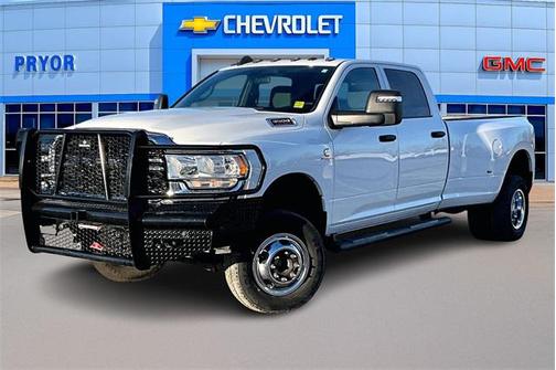 2024 RAM 3500 Tradesman Crew Cab 4x4 8' Box