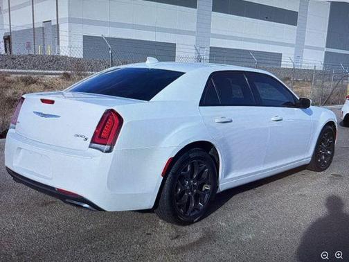 2018 Chrysler 300 S
