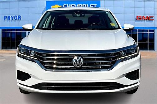 2022 Volkswagen Passat 2.0T SE