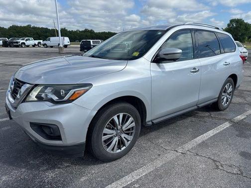 Brilliant Silver Metallic 2019 Nissan Pathfinder SL