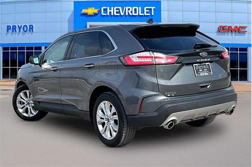 2022 Ford Edge Titanium