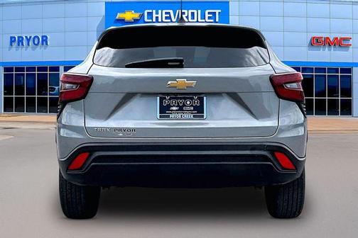 Sterling Gray Metallic 2024 Chevrolet Trax LS