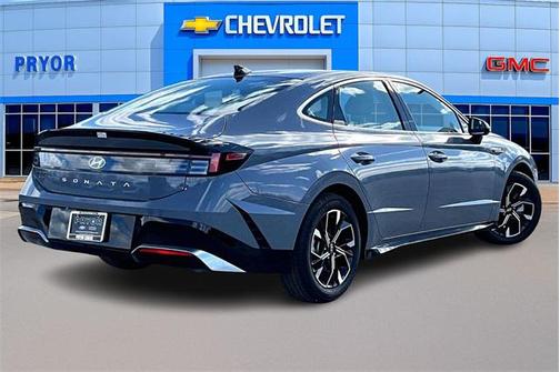 2025 Hyundai SONATA SEL