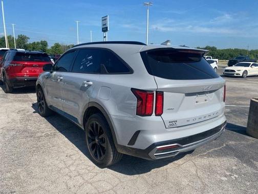 2022 Kia Sorento SX