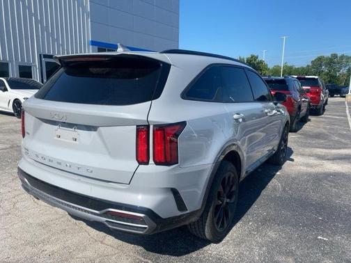 2022 Kia Sorento SX