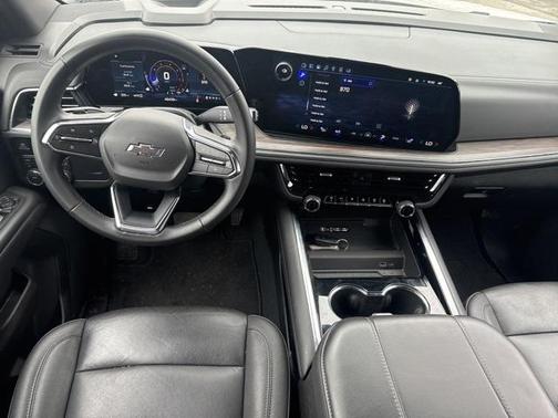 2025 Chevrolet Suburban 4WD Z71