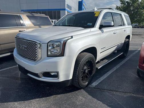 White 2017 GMC Yukon Denali