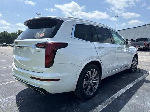 Crystal White Tricoat 2021 Cadillac XT6 Premium Luxury FWD