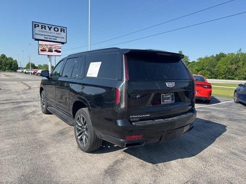 2023 Cadillac Escalade ESV Sport