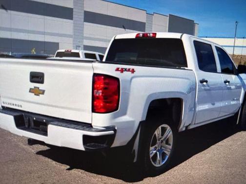 2018 Chevrolet Silverado 1500 Custom