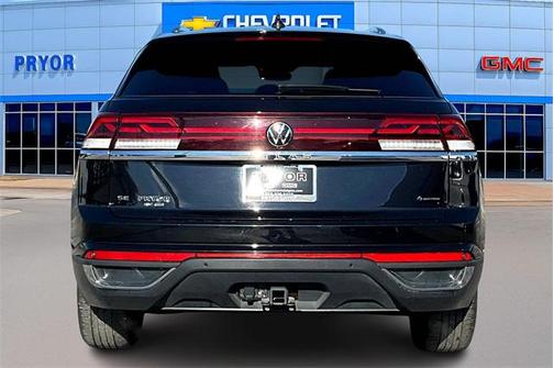 2024 Volkswagen Atlas Cross Sport 2.0T SE w/Technology 4MOTION