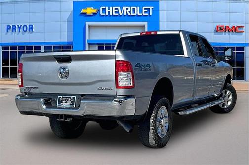 2023 RAM 2500 Big Horn Crew Cab 4x4 8' Box