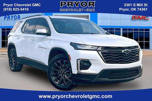 Summit White 2023 Chevrolet Traverse LT Leather