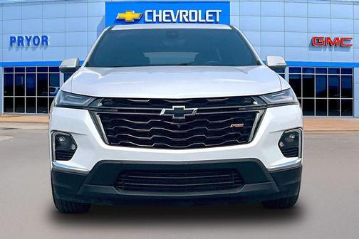 Summit White 2023 Chevrolet Traverse LT Leather