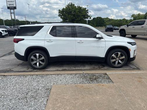 Summit White 2023 Chevrolet Traverse LT Leather