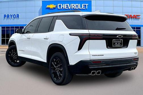 Summit White 2026 Chevrolet Traverse LT