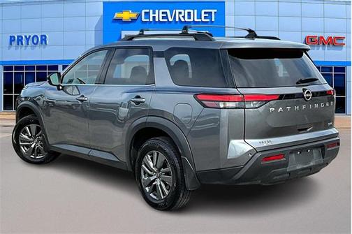 2022 Nissan Pathfinder SV 2WD