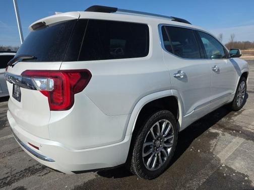 2020 GMC Acadia Denali
