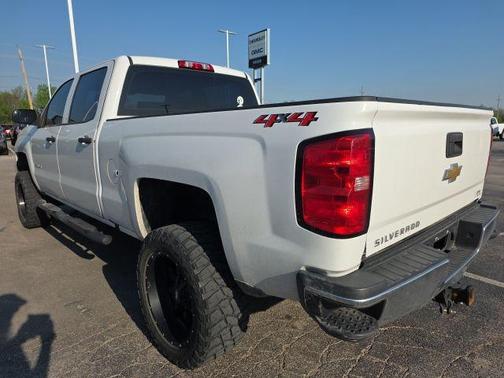 Summit White 2018 Chevrolet Silverado 2500 WT