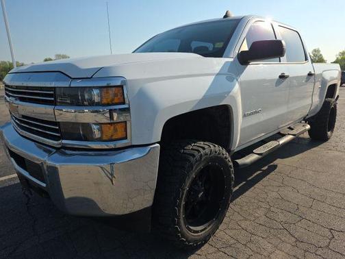 Summit White 2018 Chevrolet Silverado 2500 WT