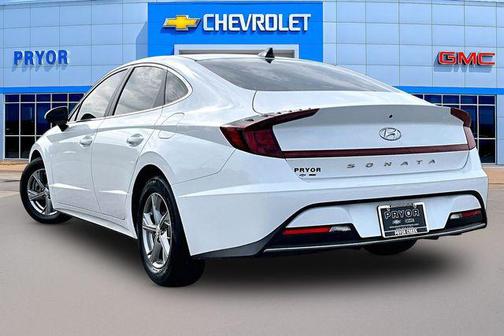 Quartz White 2022 Hyundai SONATA SE