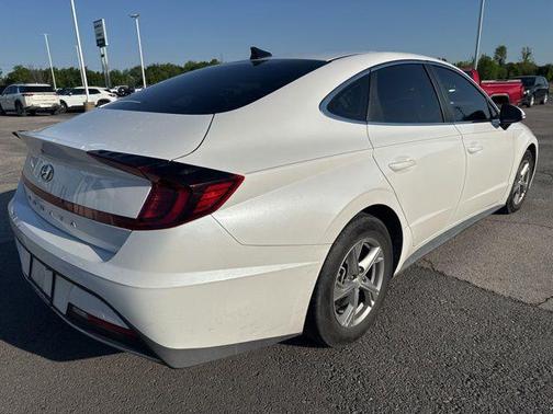 Quartz White 2022 Hyundai SONATA SE