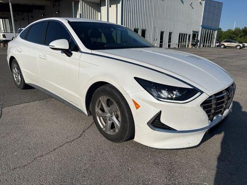 Quartz White 2022 Hyundai SONATA SE