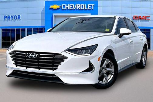 Quartz White 2022 Hyundai SONATA SE