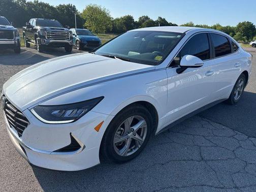 Quartz White 2022 Hyundai SONATA SE