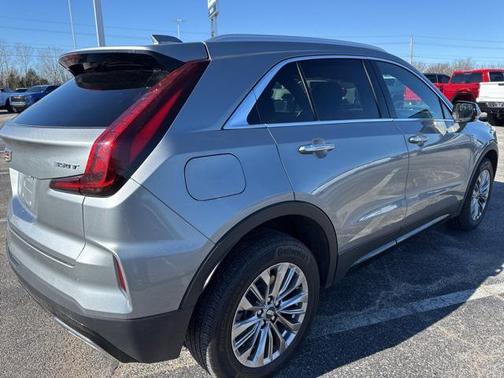 2024 Cadillac XT4 Premium Luxury