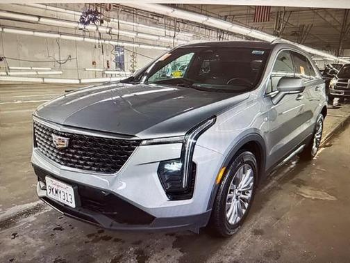 2024 Cadillac XT4 Premium Luxury